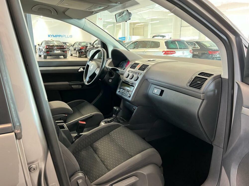 Volkswagen Touran 10