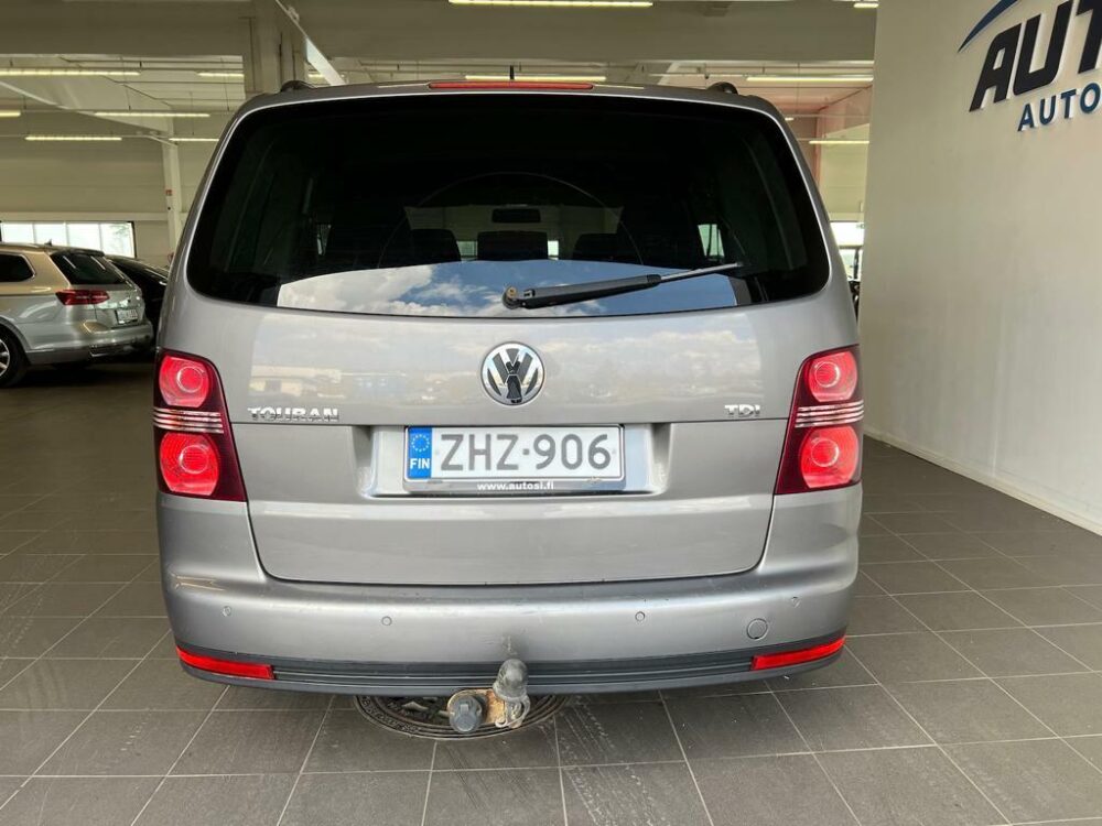 Volkswagen Touran 4