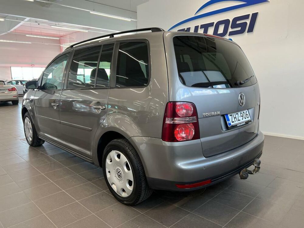 Volkswagen Touran 3