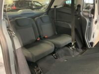 Ford Grand C-Max 11