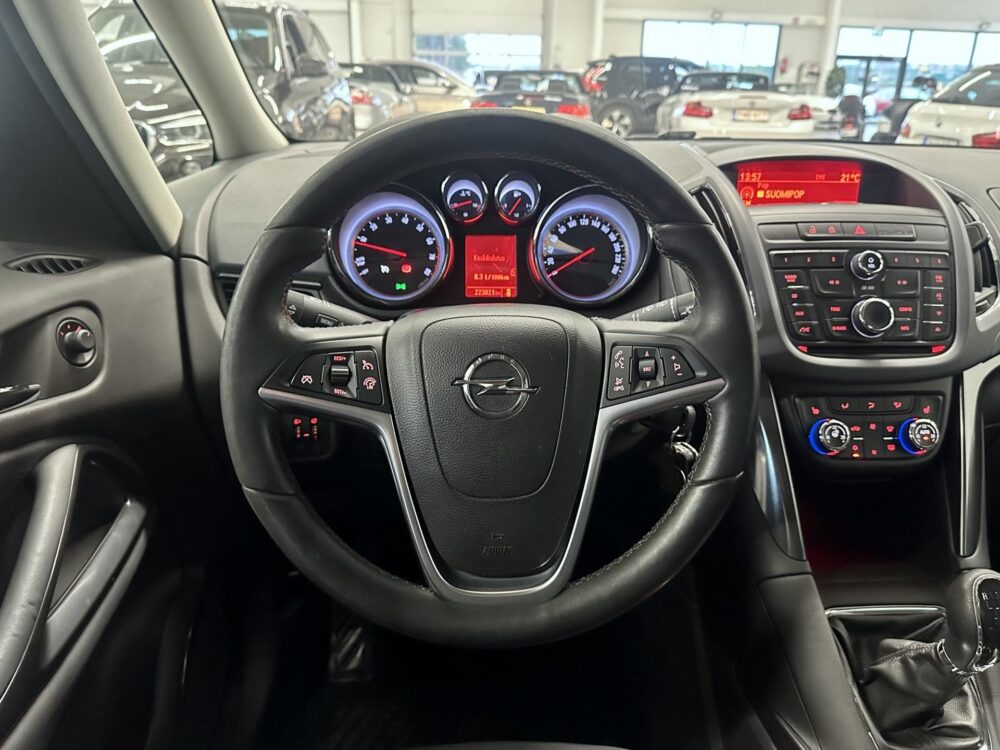 Opel Zafira Tourer 13