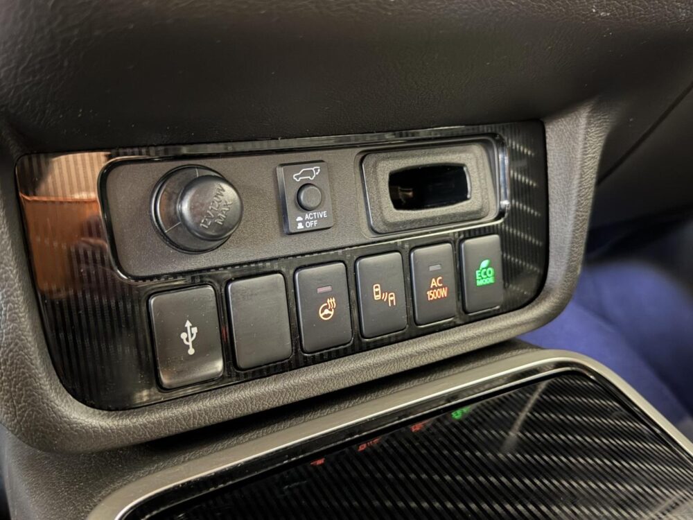 Mitsubishi Outlander PHEV 21