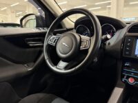 Jaguar F-Pace 15
