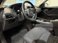 Jaguar F-Pace 13