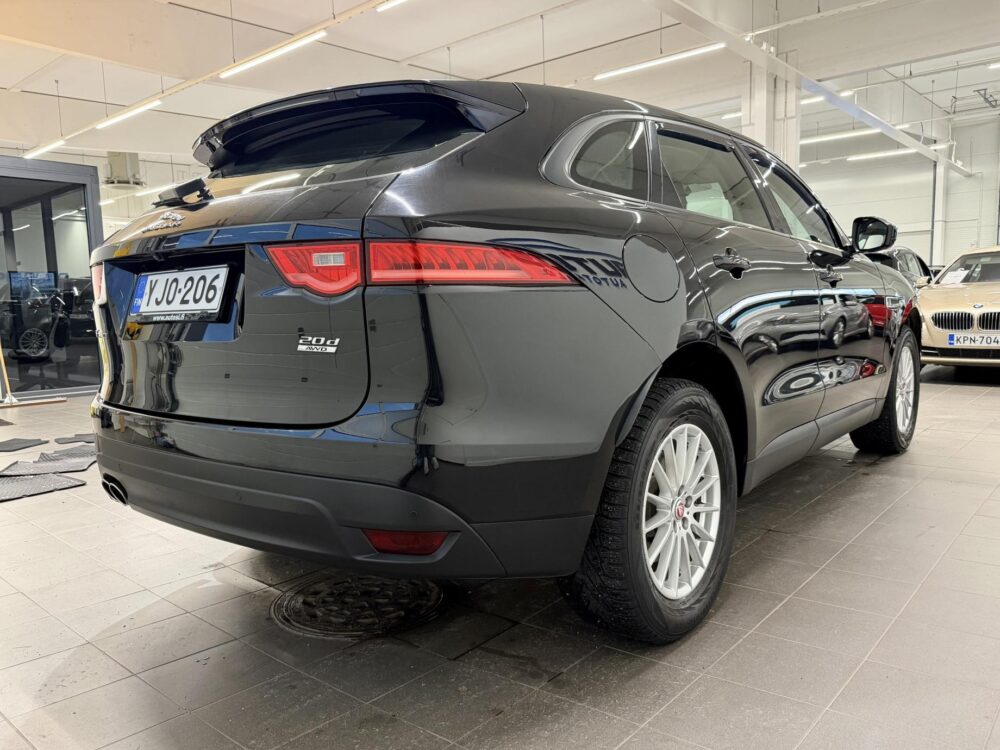Jaguar F-Pace 3
