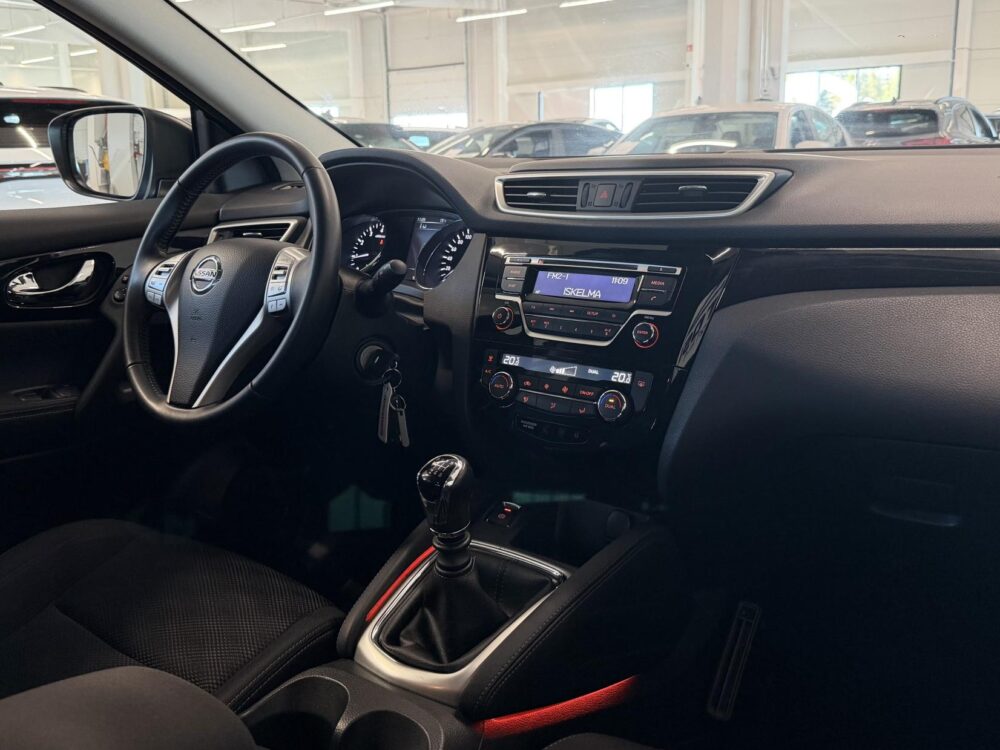 Nissan Qashqai 10