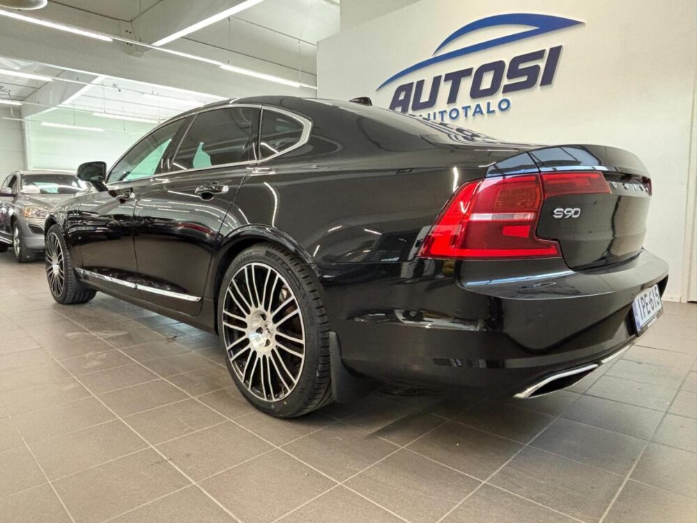 Volvo S90 4
