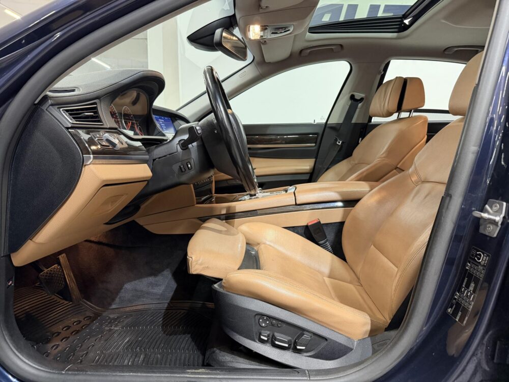 BMW 740 9
