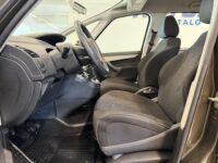 Citroen Grand C4 Picasso 8