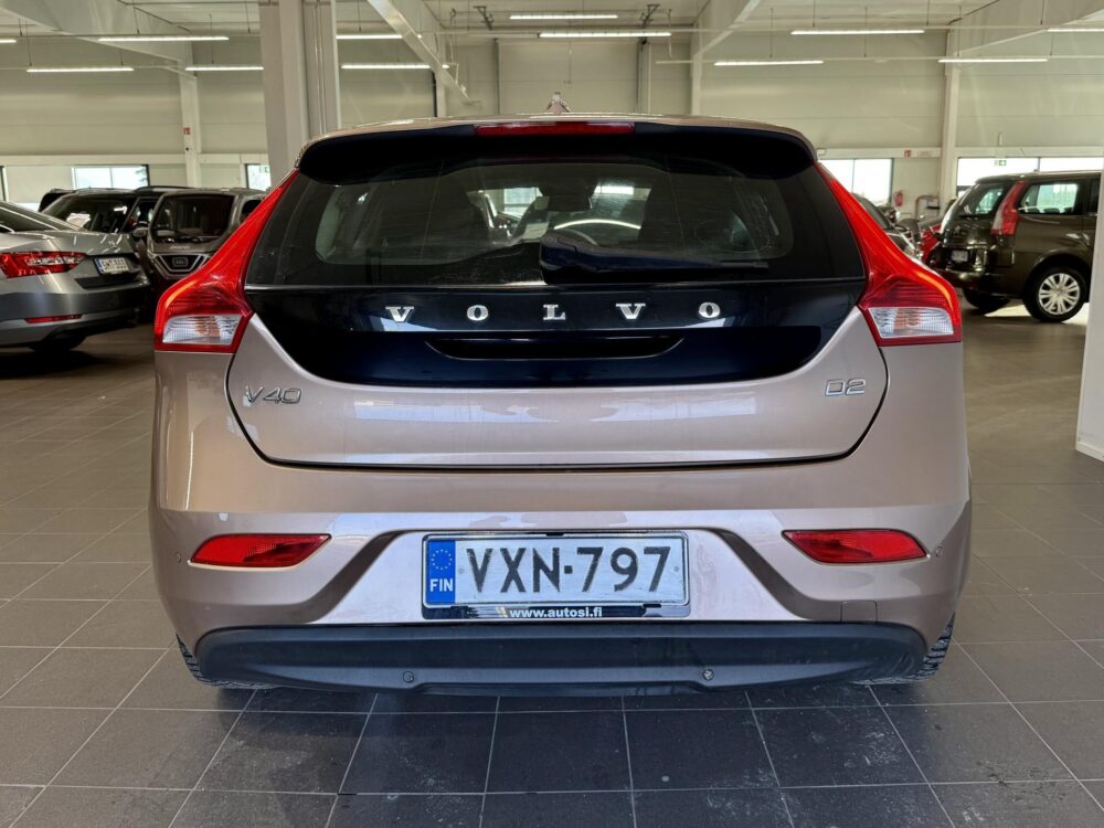 Volvo V40 7