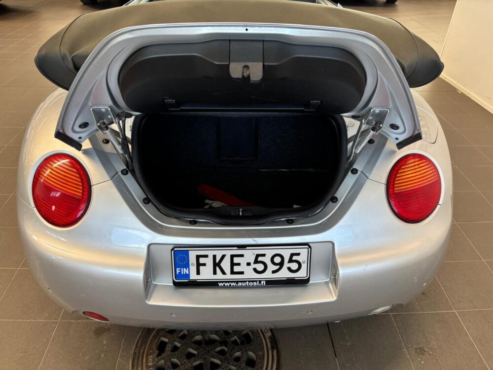 Volkswagen New Beetle 9
