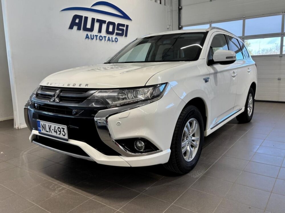 Mitsubishi Outlander PHEV 1