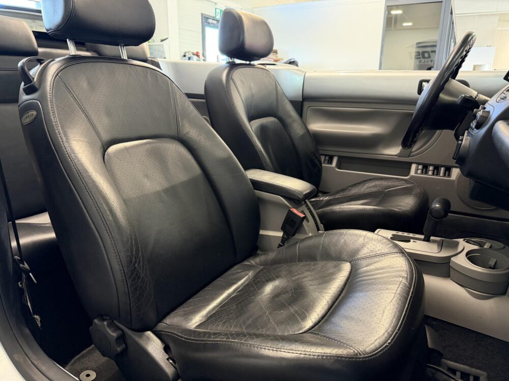 Volkswagen New Beetle 17