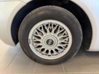 Volkswagen New Beetle 10