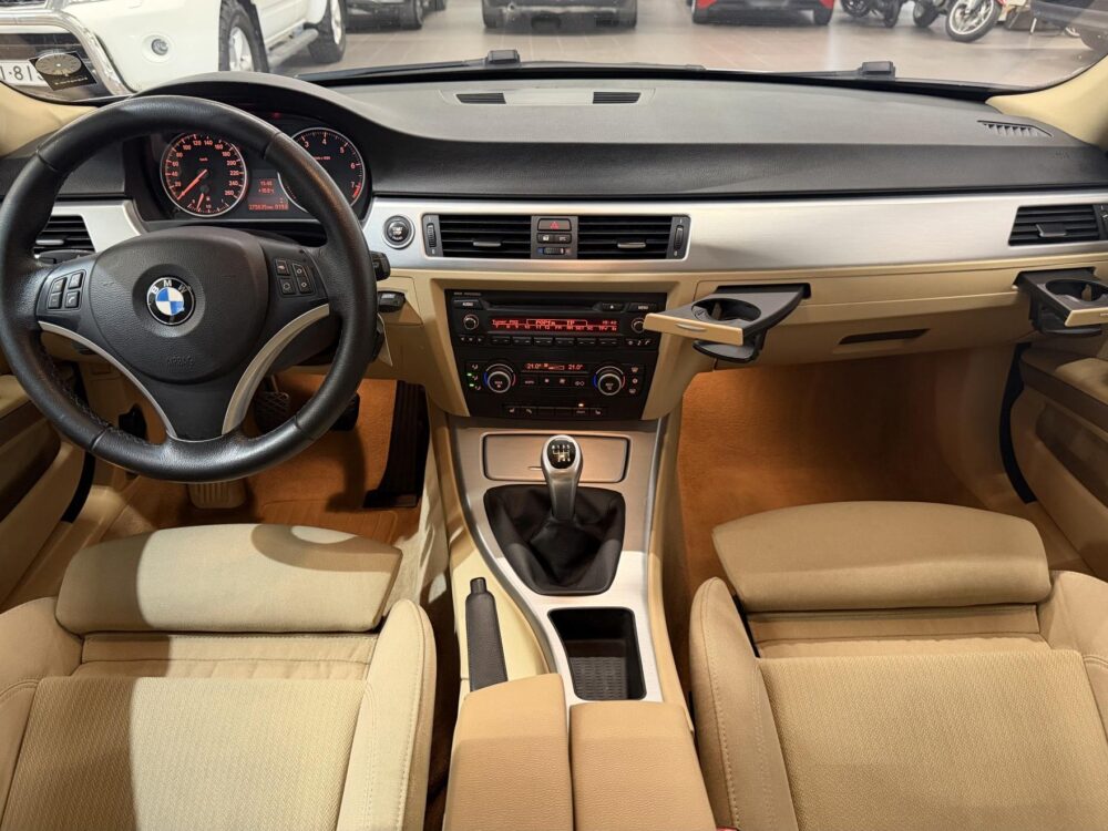 BMW 320 12