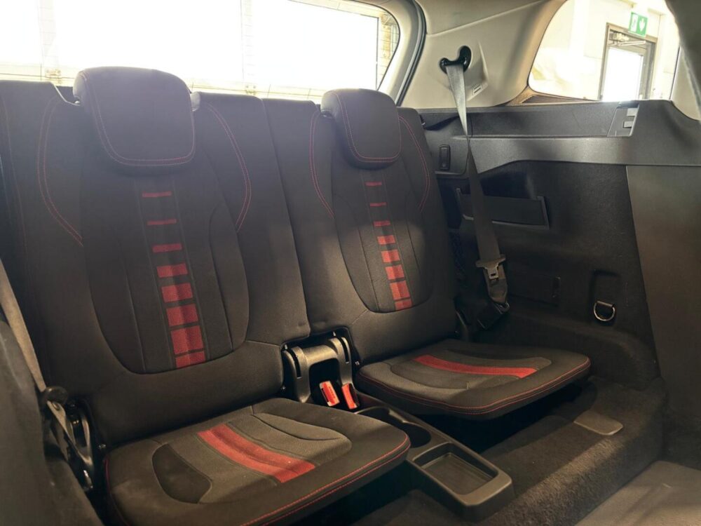 BMW 216 15