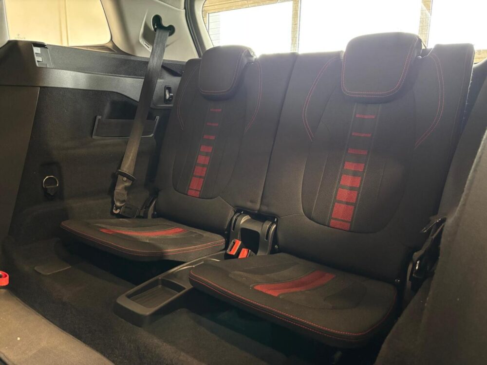 BMW 216 10