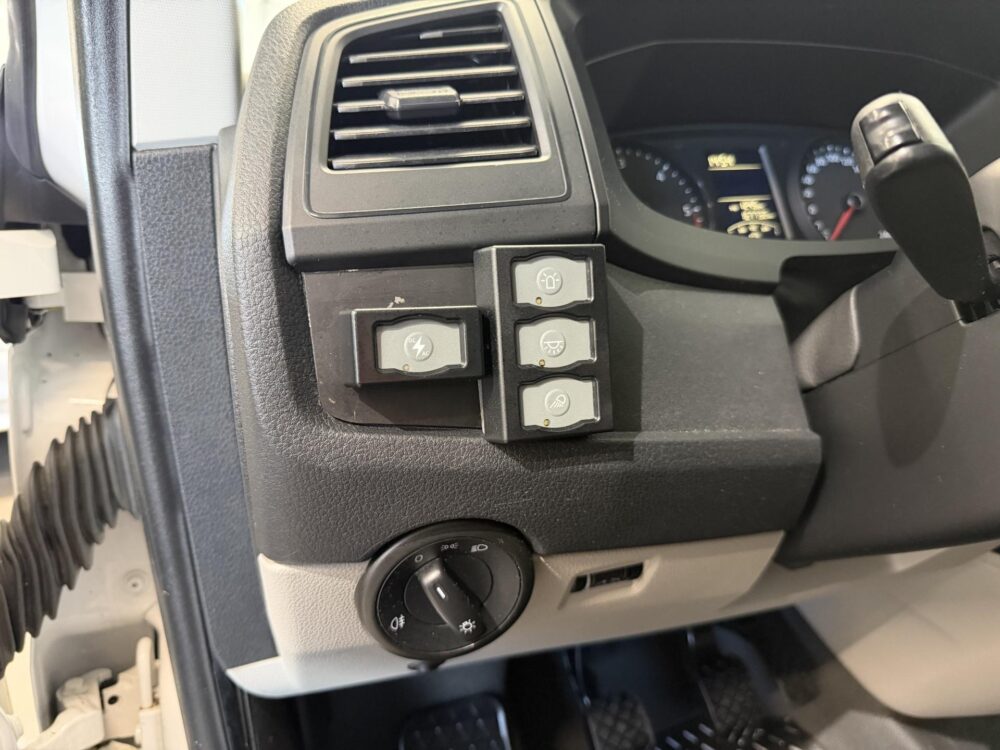 Volkswagen Transporter 18