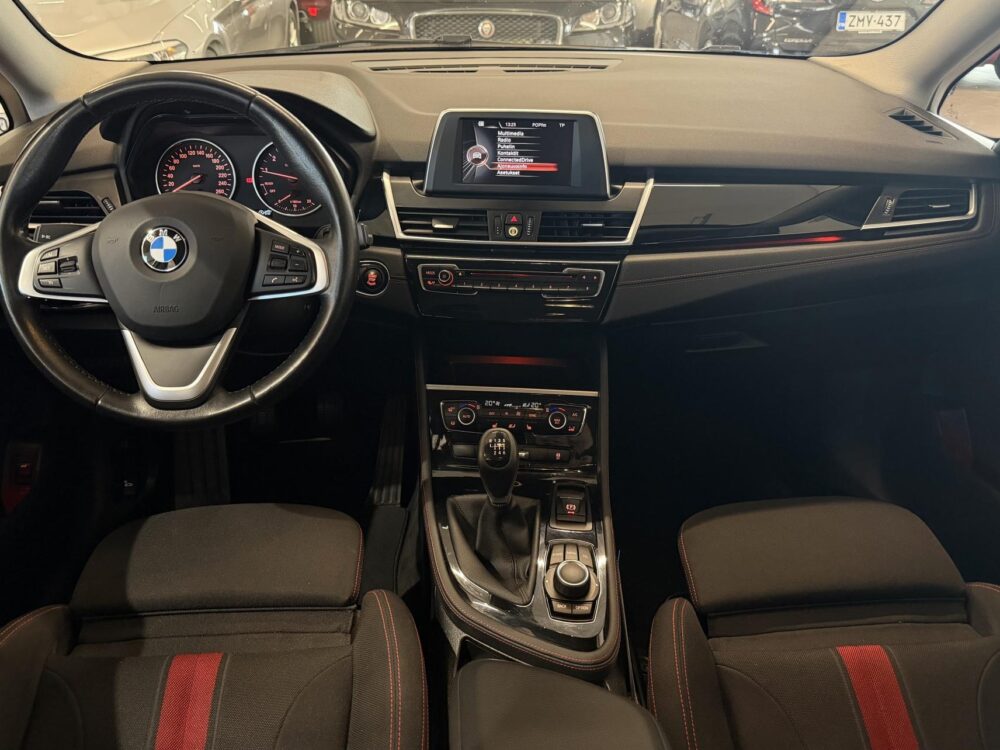BMW 216 6