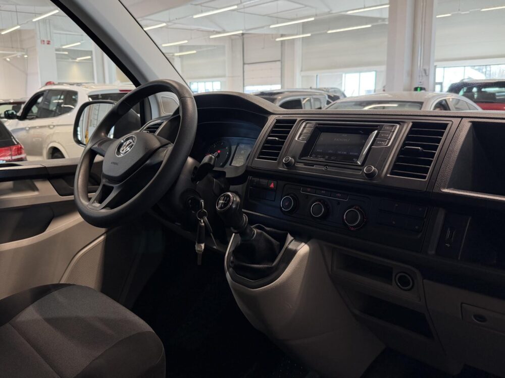 Volkswagen Transporter 17