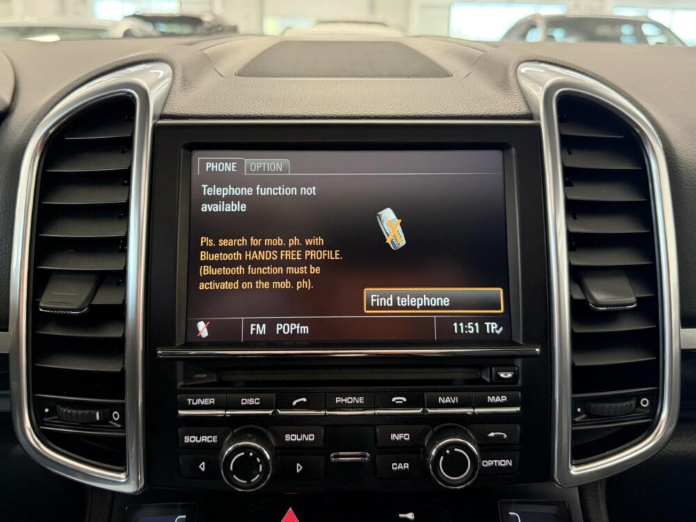 Porsche Cayenne 24