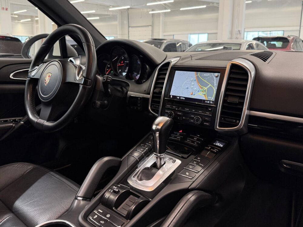 Porsche Cayenne 16