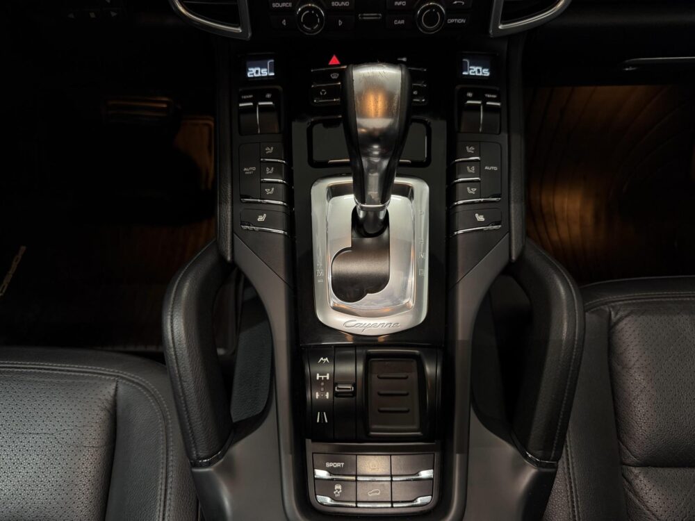 Porsche Cayenne 23