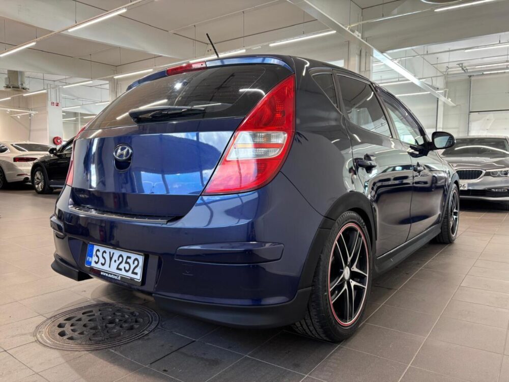 Hyundai i30 4