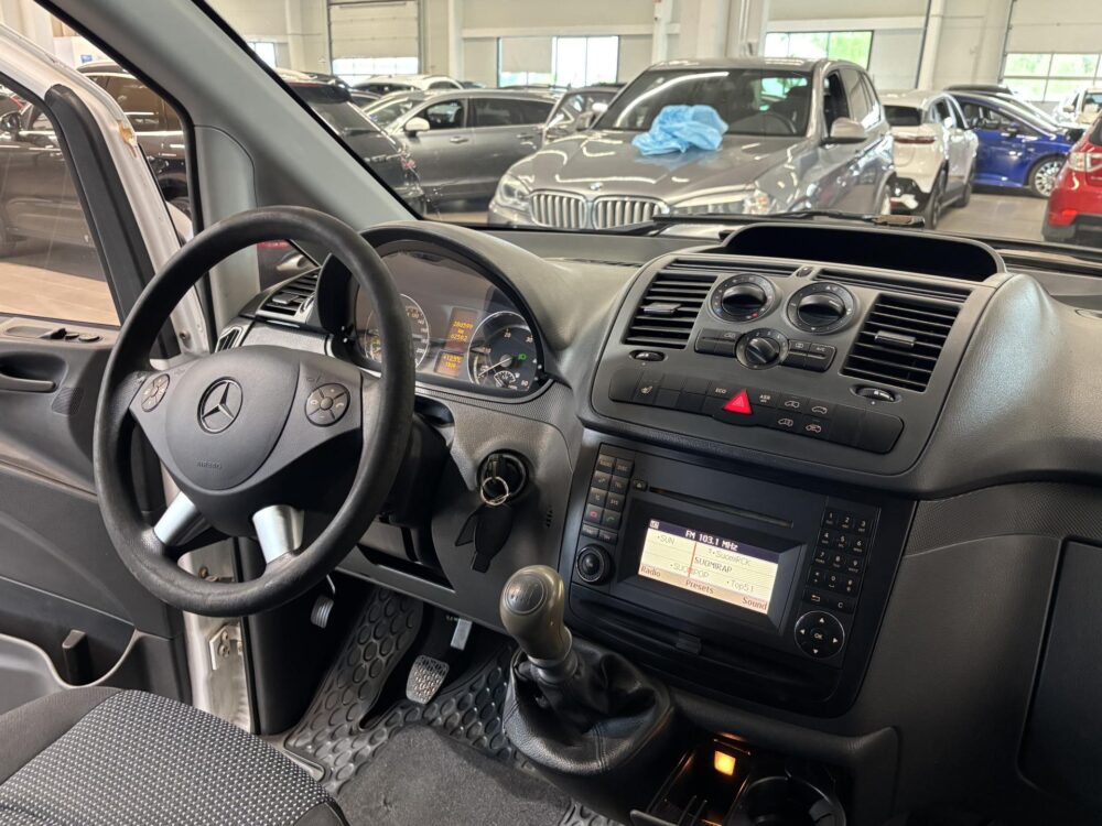 Mercedes-Benz Vito 10