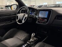 Mitsubishi Outlander PHEV 15