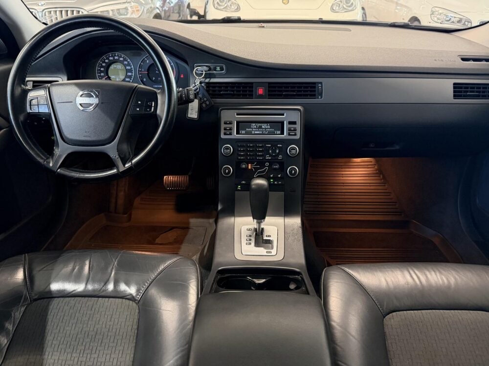 Volvo V70 12