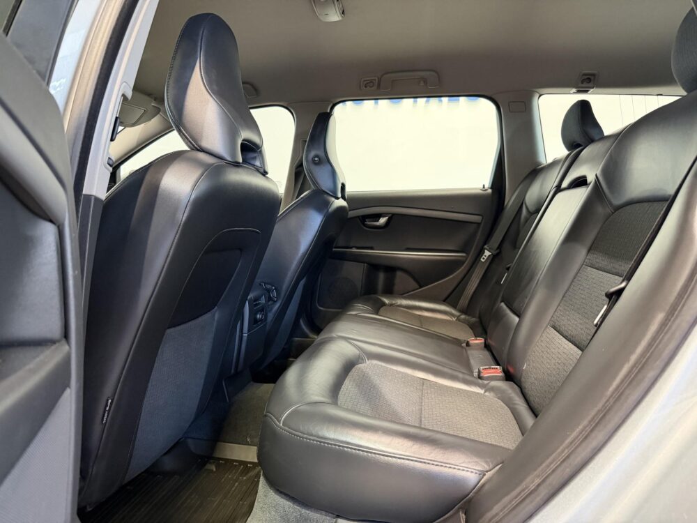 Volvo V70 8