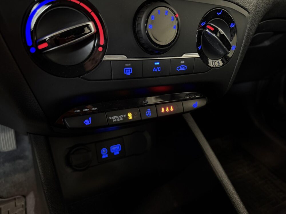 Hyundai i20 15