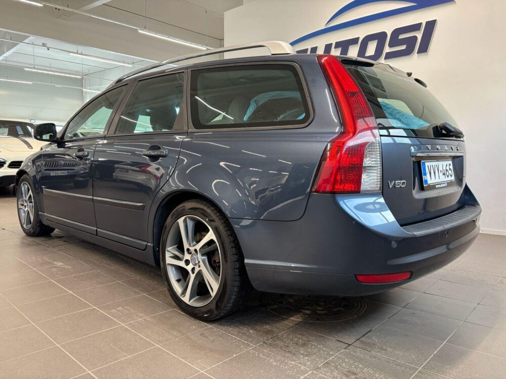 Volvo V50 3