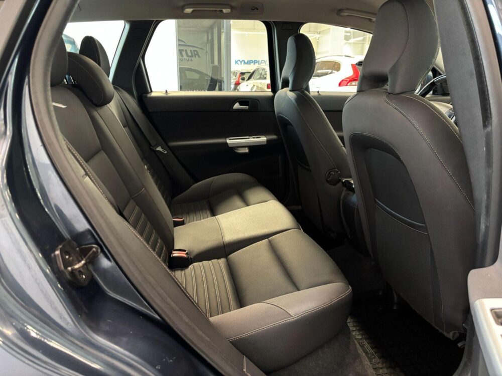 Volvo V50 10