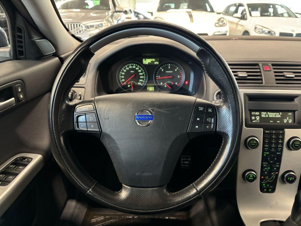 Volvo V50 13