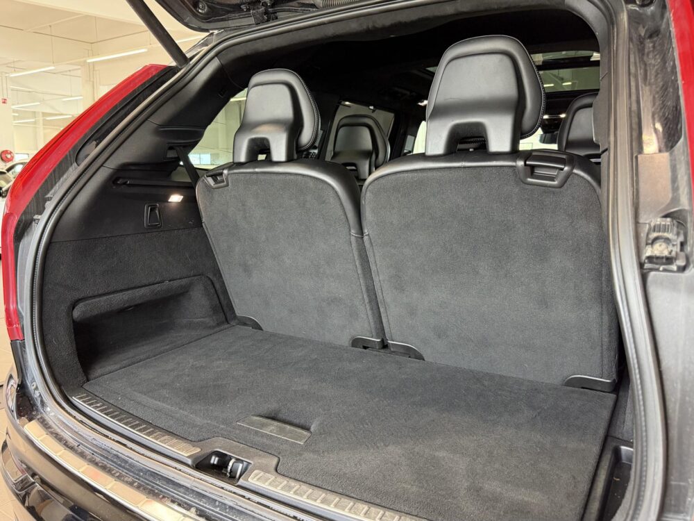 Volvo XC90 13