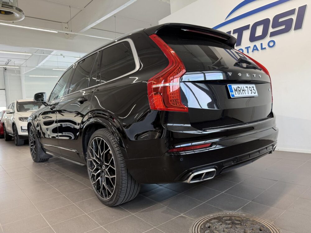 Volvo XC90 4