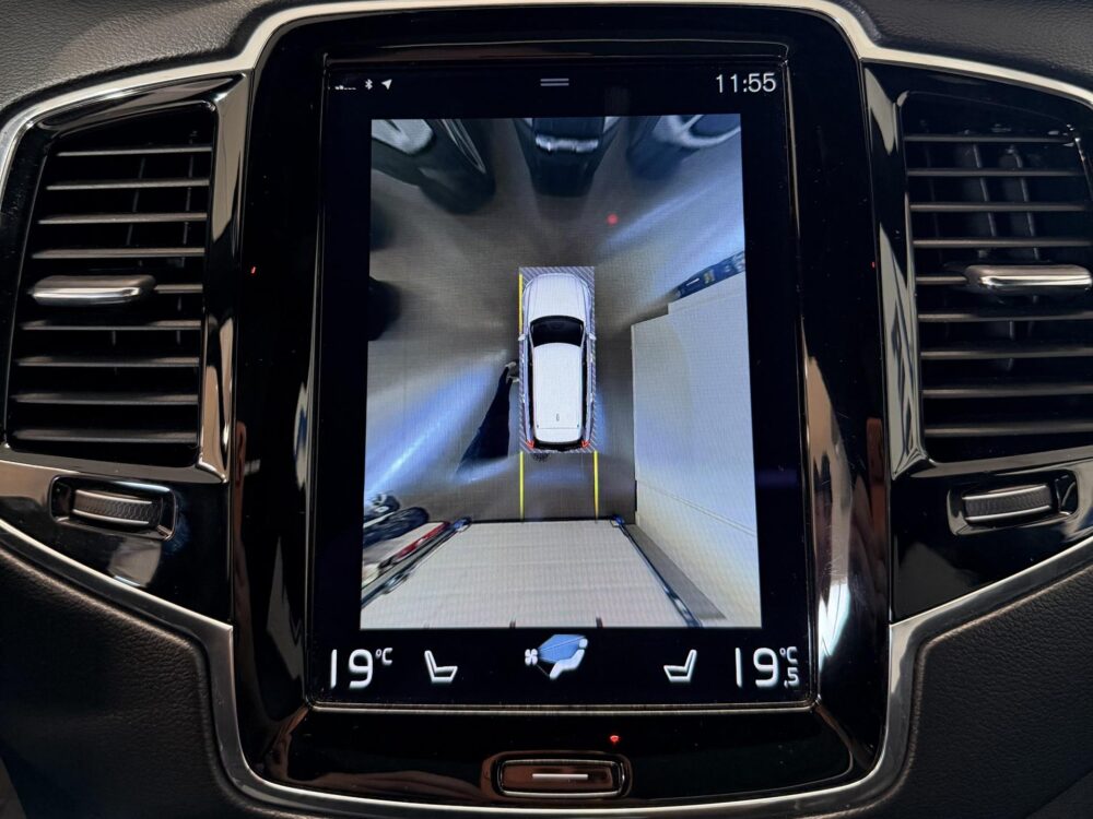 Volvo XC90 25