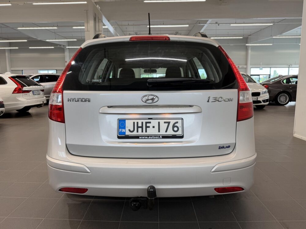 Hyundai i30 4