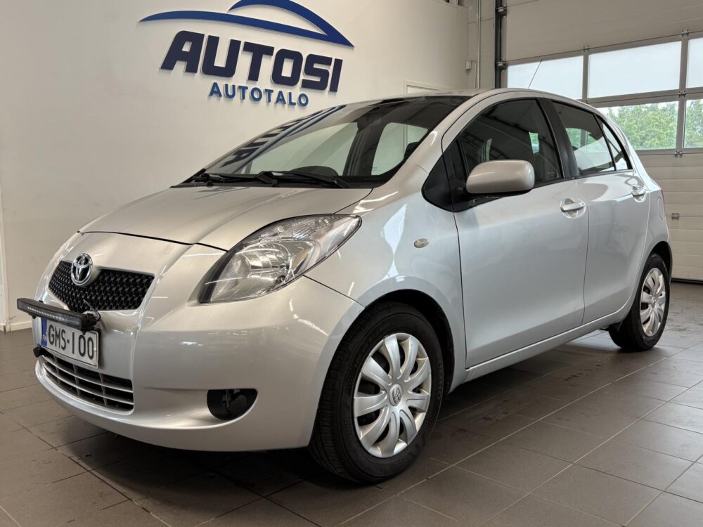 Toyota Yaris 1