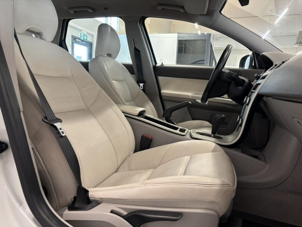 Volvo V50 11