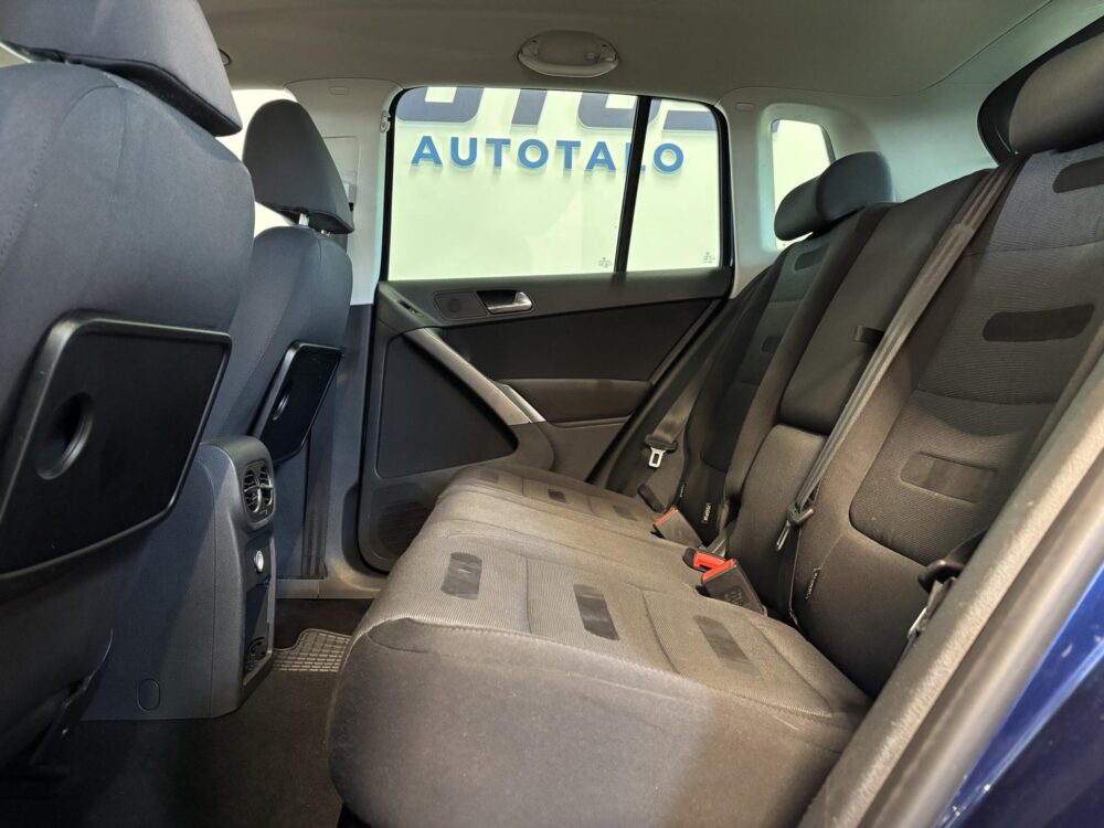 Volkswagen Tiguan 8