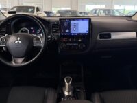 Mitsubishi Outlander PHEV 12