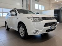 Mitsubishi Outlander PHEV 5