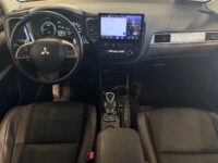 Mitsubishi Outlander PHEV 12