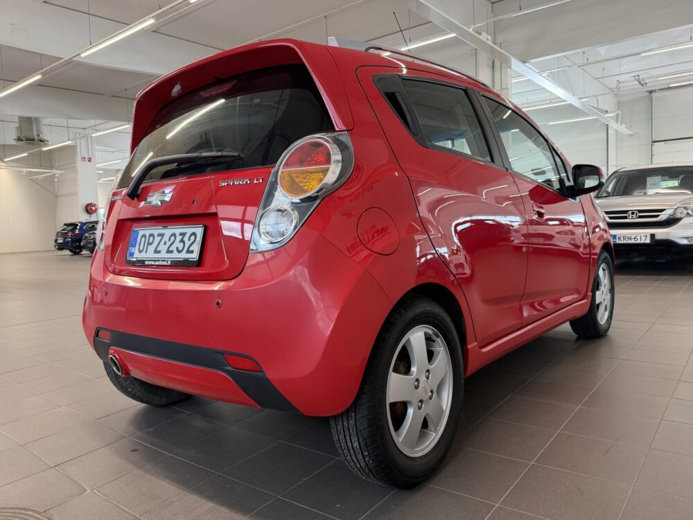 Chevrolet Spark 5