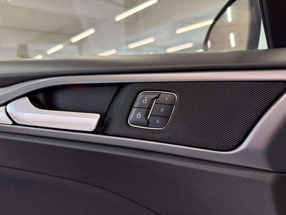 Ford Mondeo 10