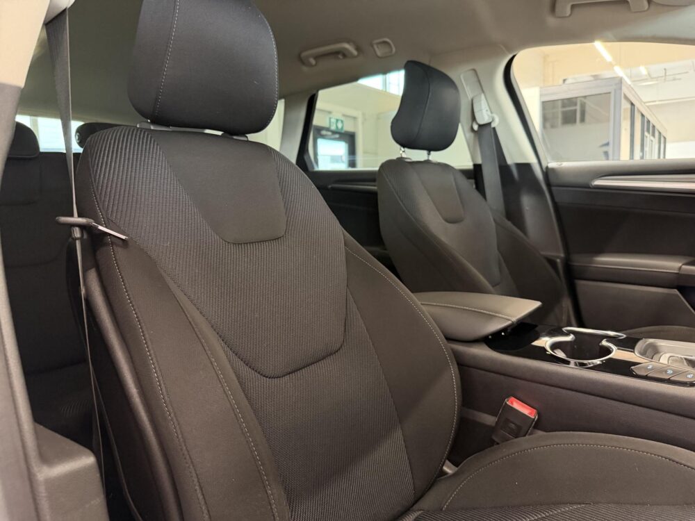 Ford Mondeo 17