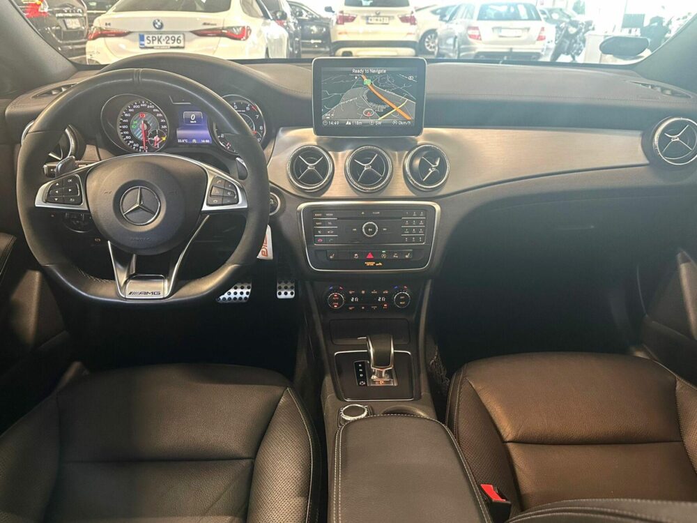 Mercedes-Benz CLA 45 AMG 13
